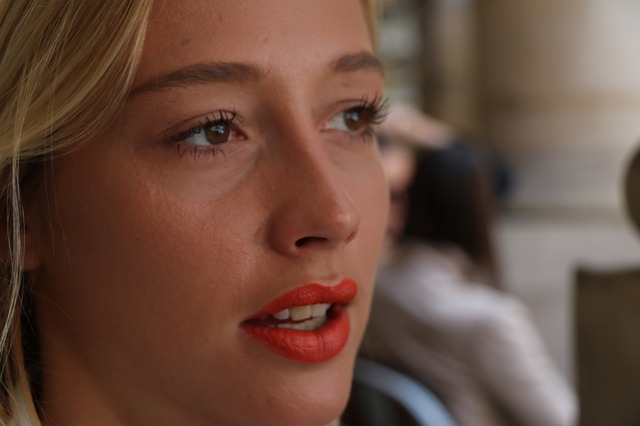 Headshot woman